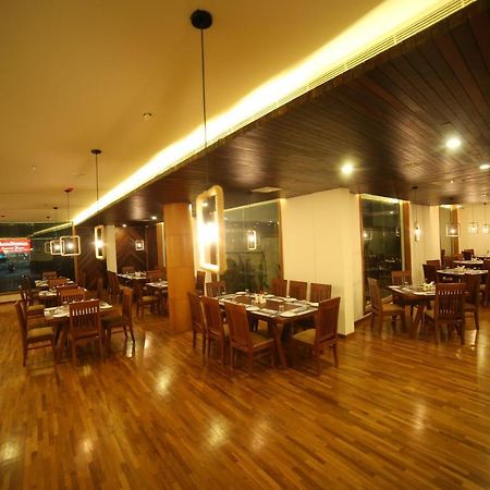 Woodies Bleisure Hotel โคชิโคด ภายนอก รูปภาพ