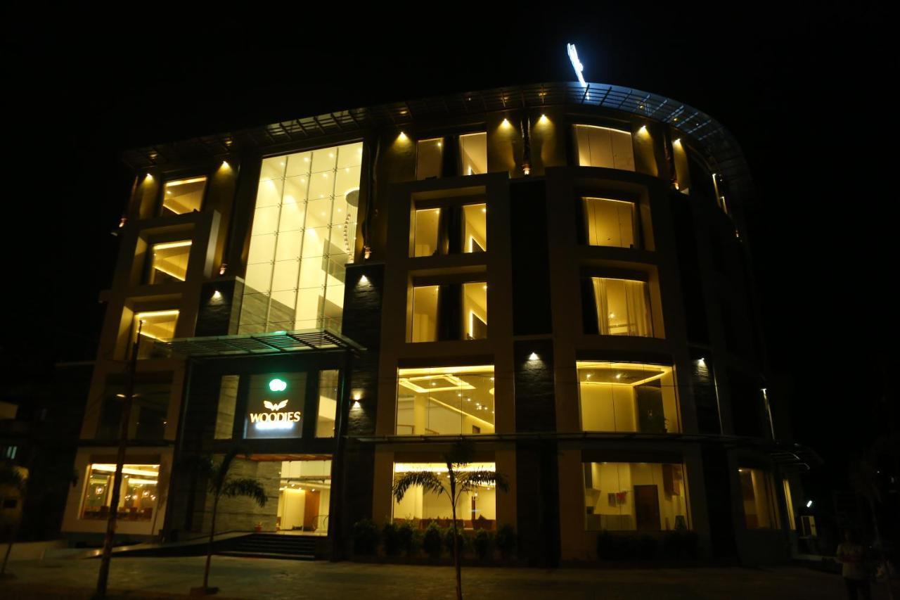 Woodies Bleisure Hotel โคชิโคด ภายนอก รูปภาพ