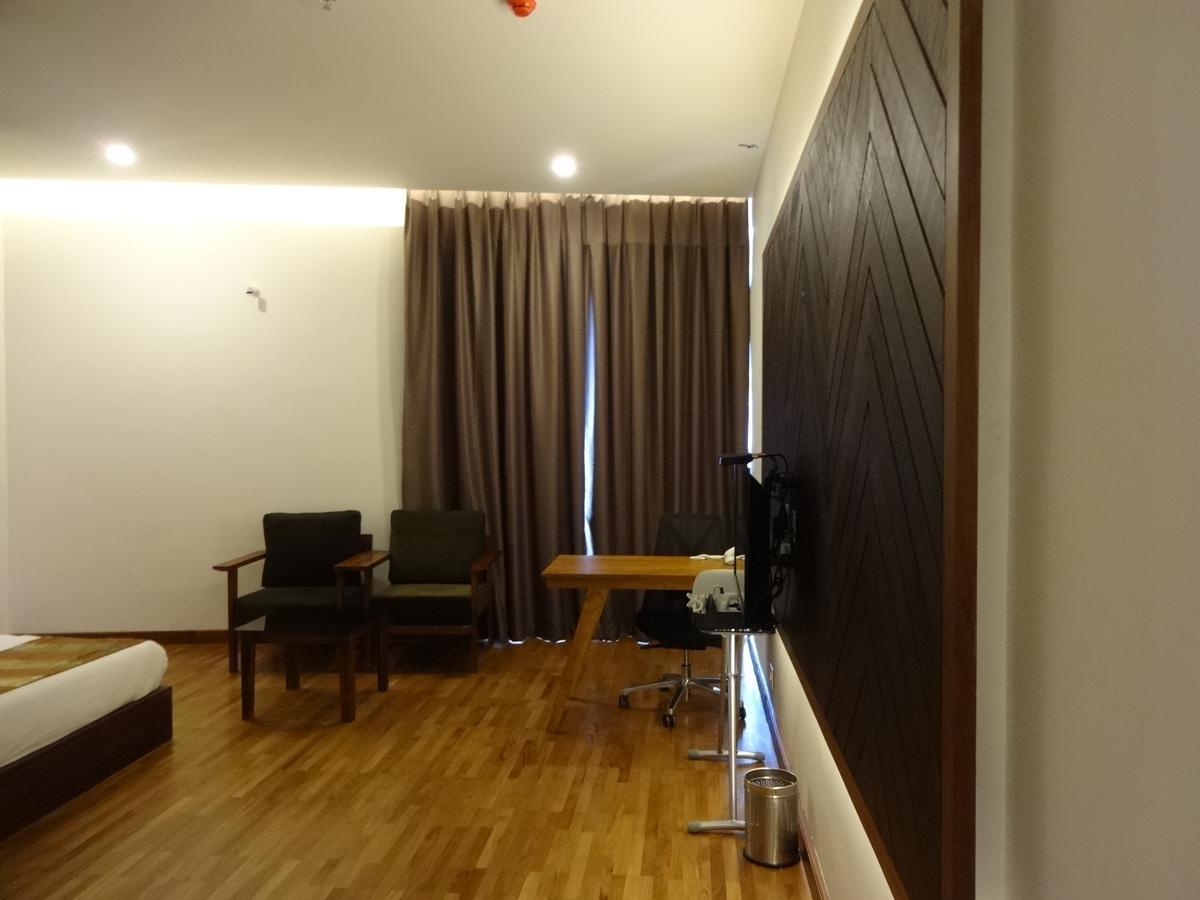 Woodies Bleisure Hotel โคชิโคด ภายนอก รูปภาพ