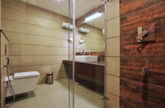 Woodies Bleisure Hotel โคชิโคด ภายนอก รูปภาพ