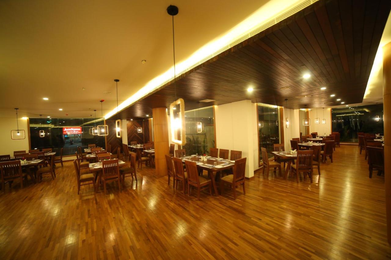Woodies Bleisure Hotel โคชิโคด ภายนอก รูปภาพ